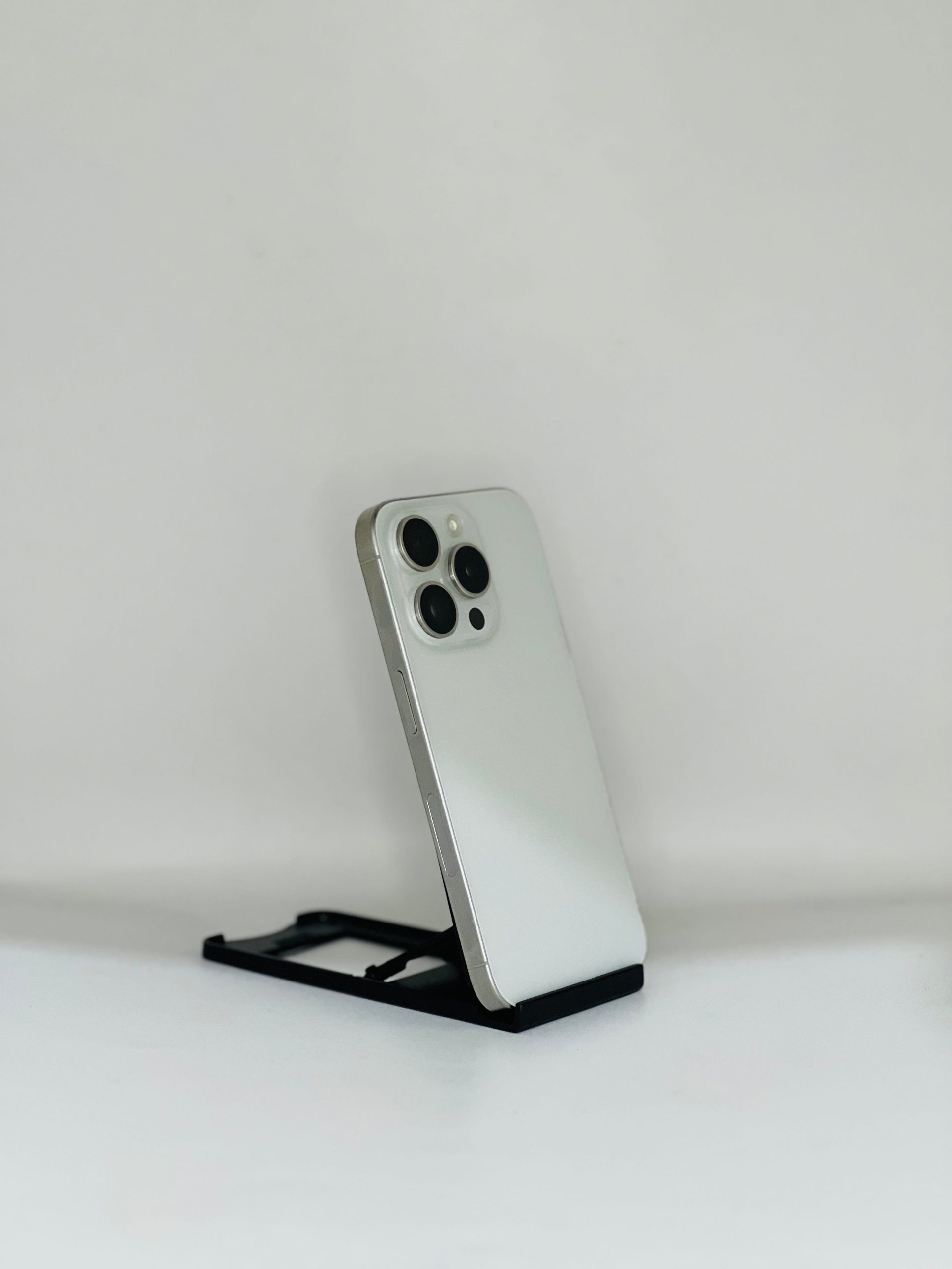 iPhone 15 Pro 128GB e sim - Image 3