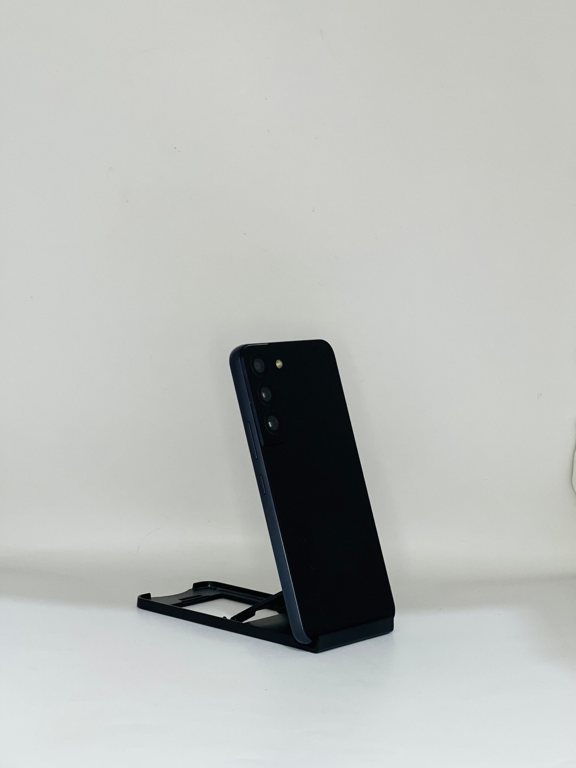 Galaxy S 22 256/8 A+ - Image 3