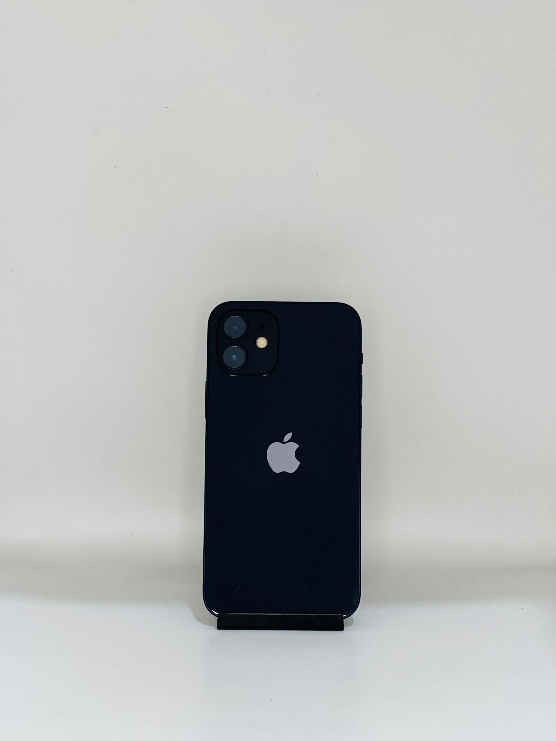 iPhone 12 64GB A+
