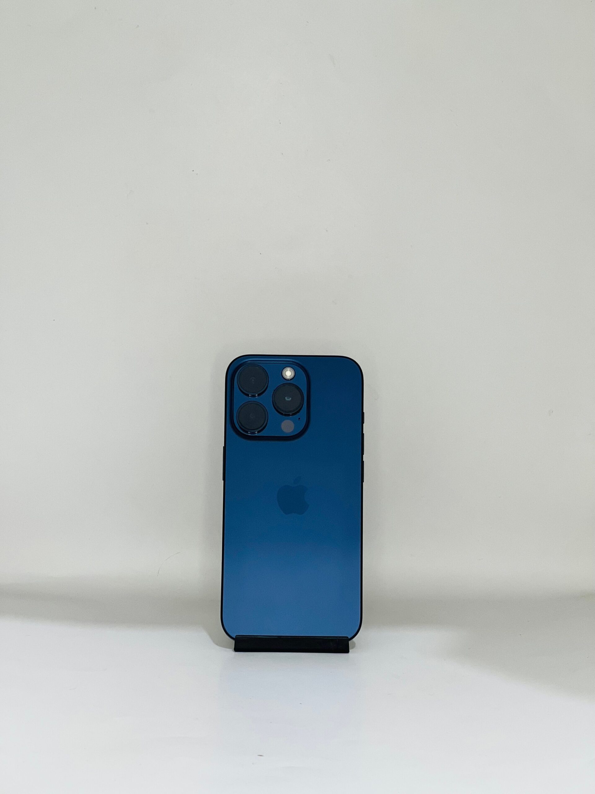iPhone 15 Pro 128GB A+