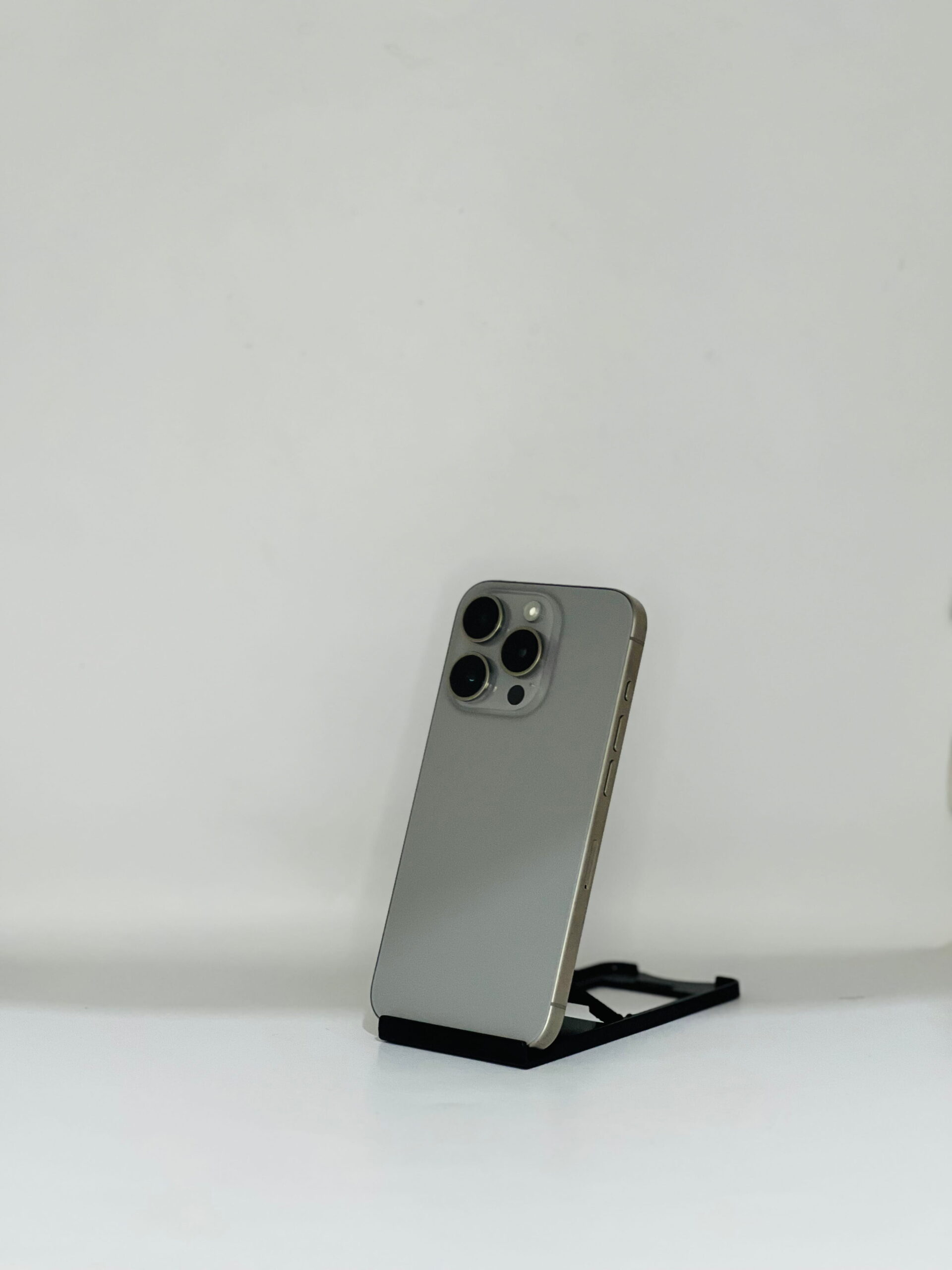 iPhone 15 Pro 256GB A+ - Image 2